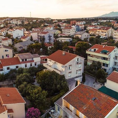 Apartments Loina Novalja Εξωτερικό φωτογραφία