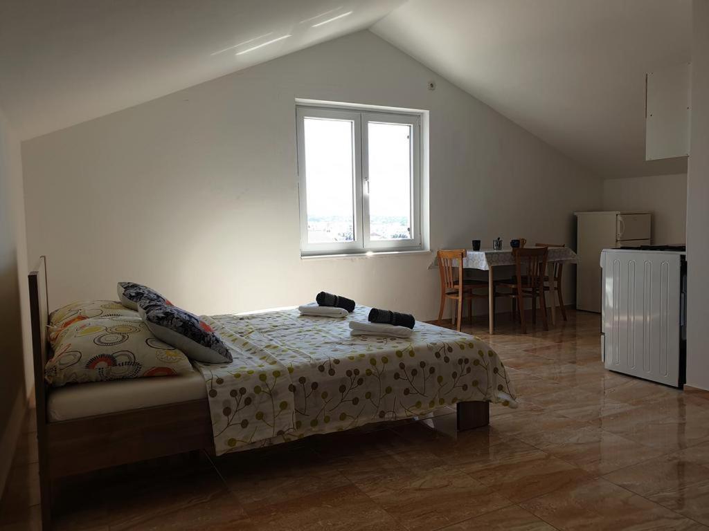 Apartments Loina Novalja Εξωτερικό φωτογραφία