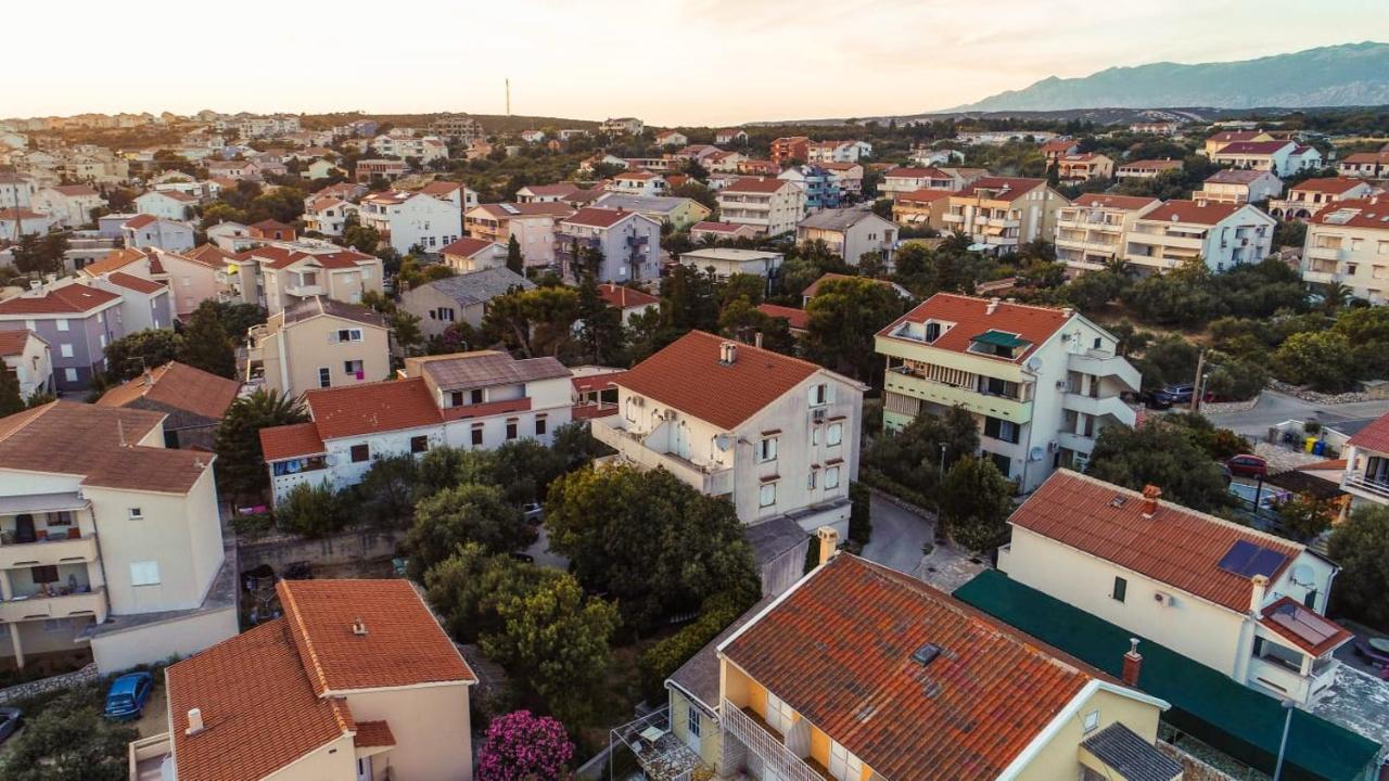 Apartments Loina Novalja Εξωτερικό φωτογραφία