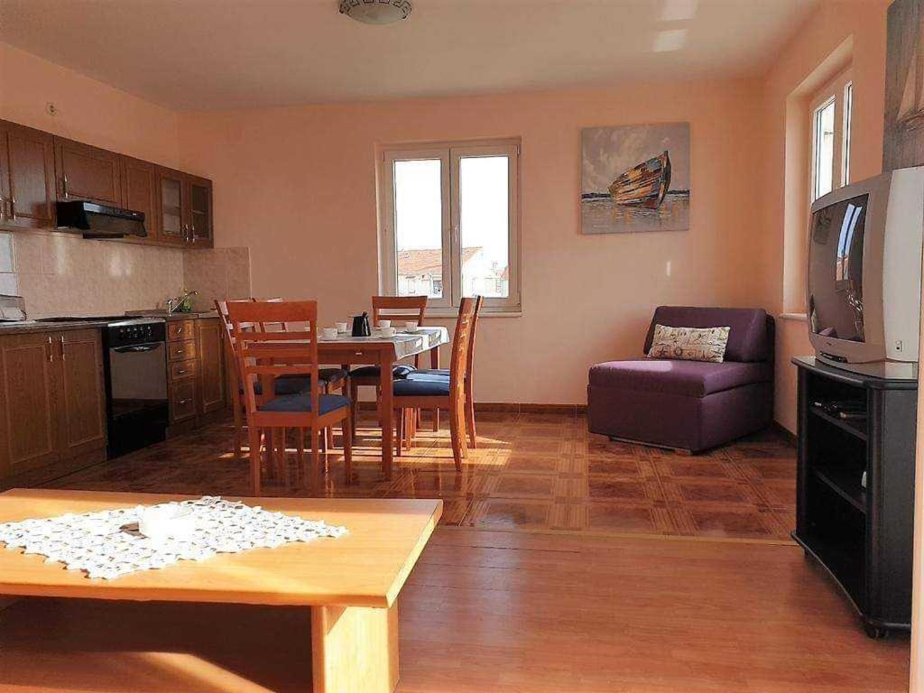 Apartments Loina Novalja Εξωτερικό φωτογραφία