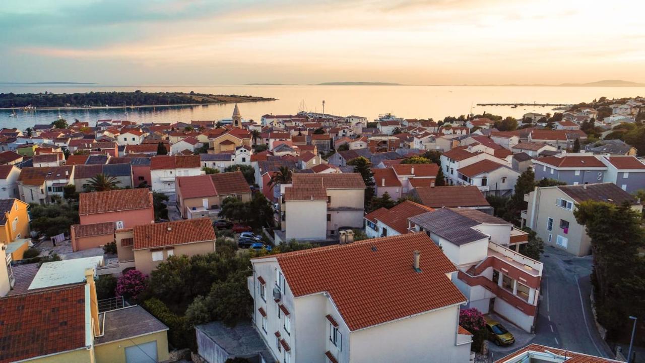 Apartments Loina Novalja Εξωτερικό φωτογραφία